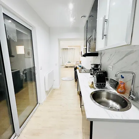 Lägenhet Elegant Renove Confort Et Tranquillite Saint-Quentin (Aisne)